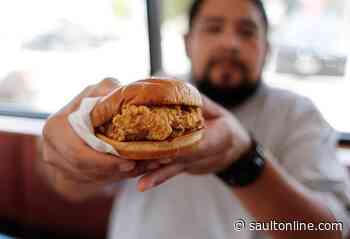 Popeyes to roll out viral chicken sandwich Canada-wide amid physical distancing