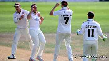 Bob Willis Trophy: Somerset seamers shine at Worcester to set up Lord's final against Essex