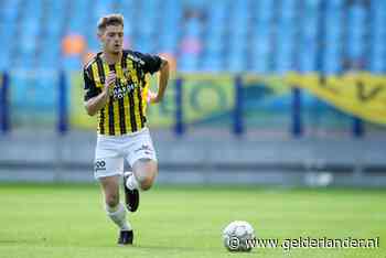 Toptalent Buitink vecht bij Vitesse vanaf de bank