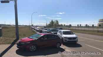 Saskatoon's 1st drive-thru COVID-19 test site opens to long line of vehicles