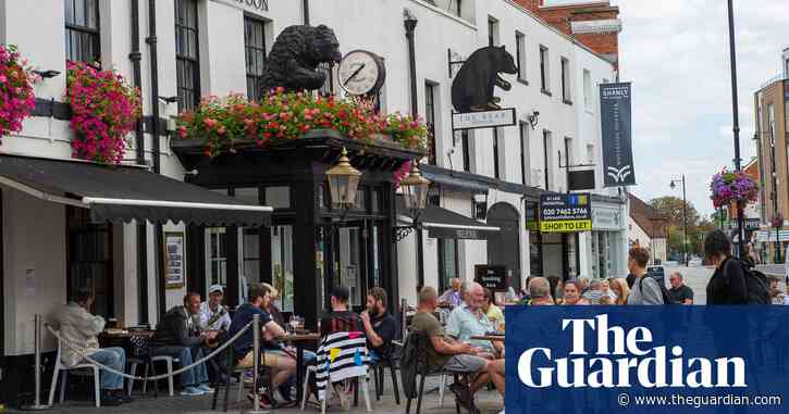 UK hotels and restaurants hit by wave of cancellations