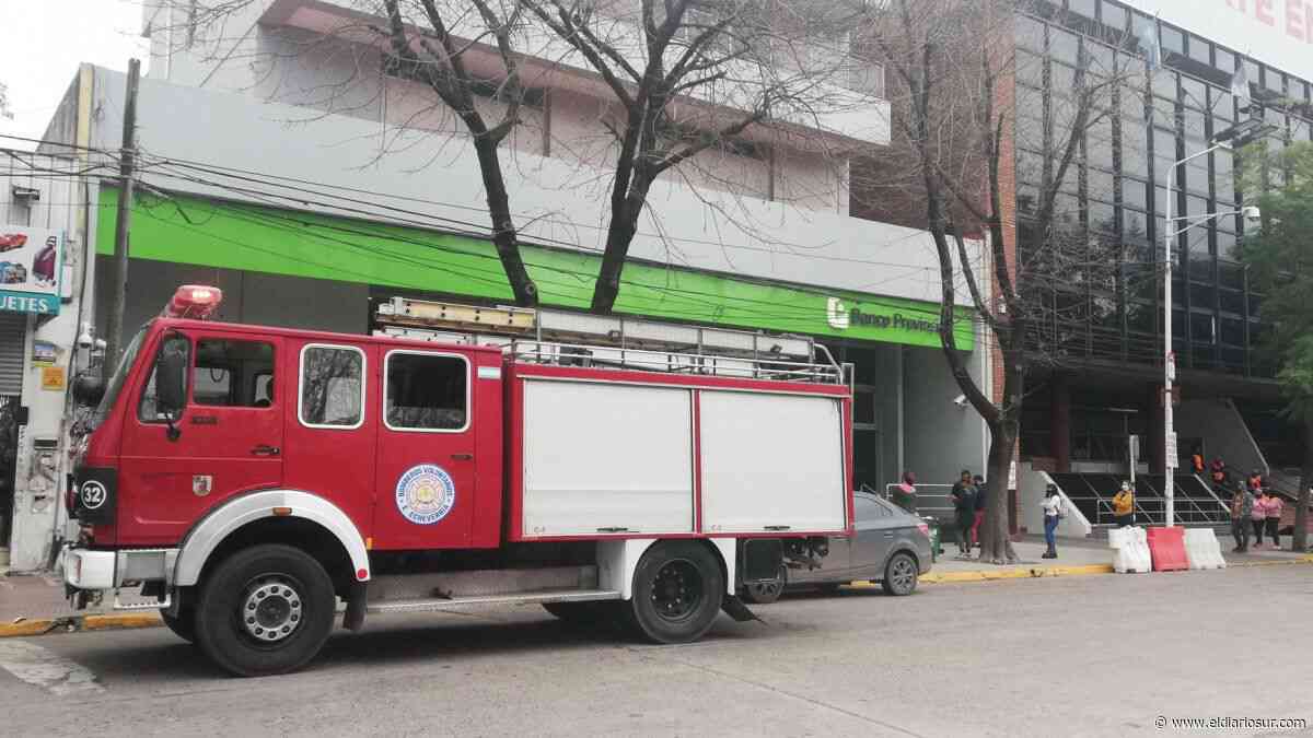 Fuga de gas en el centro de Monte Grande: trabajan los bomberos - El Diario Sur