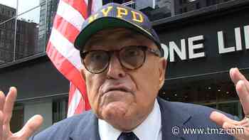 Rudy Giuliani Rips 'Disrespectful' Houston Texans, 'Stay In Locker Room Forever'