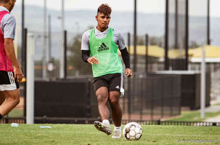 Orange County Soccer Club adds youth, signs pair of teenagers