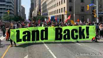 Hundreds rally in Toronto to show support for Six Nations members arrested in land dispute