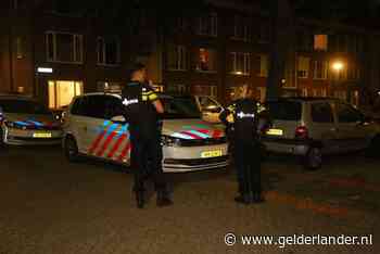 Woning beschoten in Den Bosch, politie doet groot deel van nacht sporenonderzoek