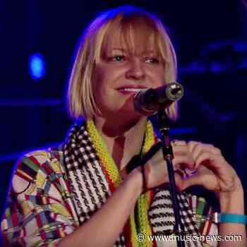 Sia very honest about her songwriting ability