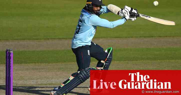 England set Australia 232 to win second ODI and series – live!