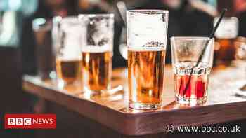 Coronavirus: Gardaí get power to close pubs breaching Covid-19 rules