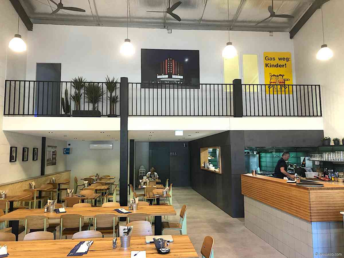 Sur la zone artisanale des Deux Pins, à Capbreton, Christian et Marion