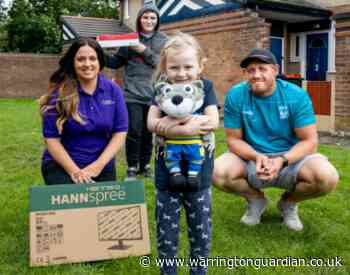 Wolves foundation gives free computers to families in need