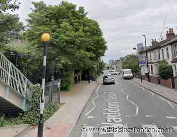 Croydon stabbing: Two injured, five arrested