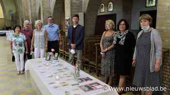 Het Lab Gods exposeert communieprentjes