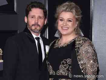 Kelly Clarkson says she can't be 'truly open' about her divorce because her kids are involved