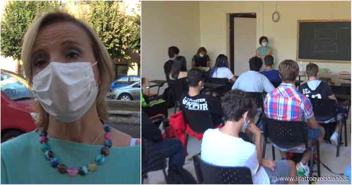 Scuola, il primo giorno al Rossellini tra sovraffollamento e timori di contagio. I docenti: “Disorientati come gli alunni, ora serve ripartire”