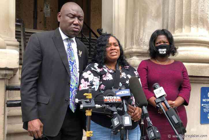 Louisville to pay millions to Breonna Taylor’s family as lawsuit is settled