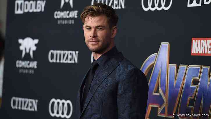 Chris Hemsworth crashes live television weather report in Australia - Fox News