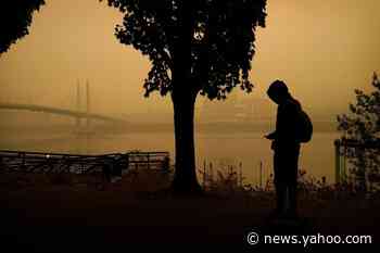 Smoke from California wildfires drifts as far as East Coast and Europe, officials say
