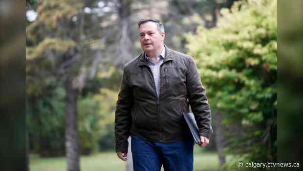 Alberta premier says cross-country Energy East pipeline remains a possibility