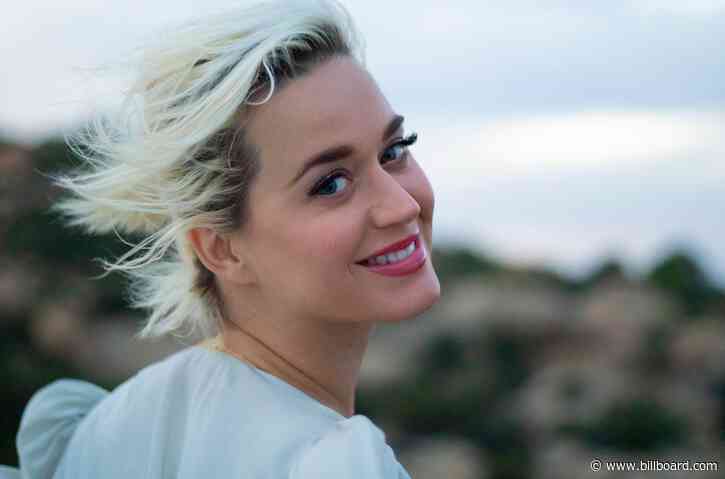 Here’s Why Katy Perry Is ‘Freezing’ Her Instagram & Facebook This Week