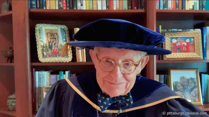 West Virginia University President Gordon Gee Apologizes For Not Wearing Mask While Shopping
