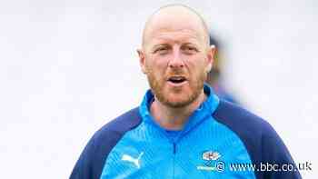 Yorkshire coach Andrew Gale waits on player's Covid-19 test after selection disruption