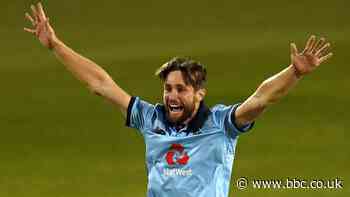 England v Australia: Chris Woakes says hosts 'can win from any position'