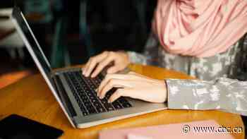 Virtual schools face rocky start — with delays, confusion and technical problems