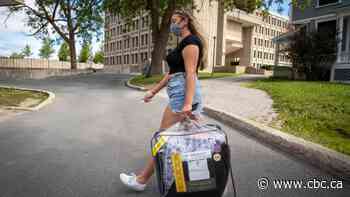 Ontario to lower limits on social gatherings as COVID-19 cases mount