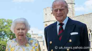 Queen and Philip arrive at Sandringham