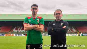 Striker Jay Donnelly signs for Glentoran