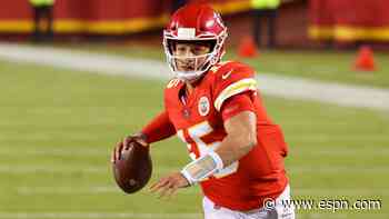 Mahomes praised for checkdowns in opener