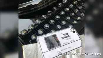 Tom Hanks makes good on offer to send Saskatoon man a typewriter