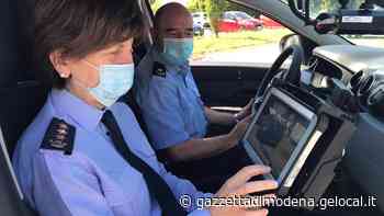Modena, vita dura per gli automobilisti: arrivano le "multe in movimento" - La Gazzetta di Modena