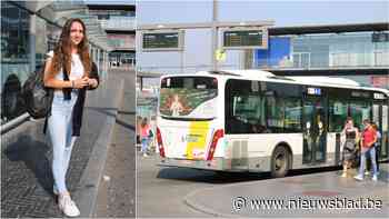 Bussen zitten zelfs in coronatijden overvol op weg naar school: “Een paar bussen extra? Dat zou geen overbodige luxe zijn”
