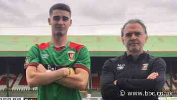 Jay Donnelly: Former Cliftonville striker signs for Glentoran after spell at Belfast Celtic