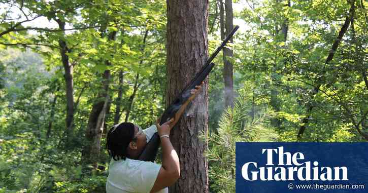 Shoots and leaves: the shotgun scientist who hunts moving trees