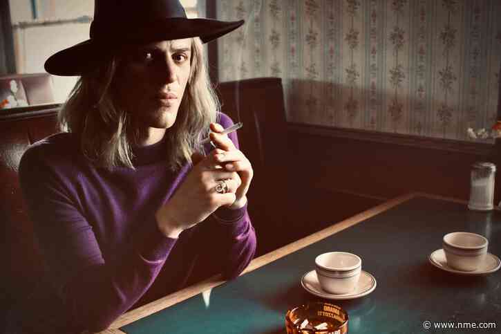 See a new image of Johnny Flynn as David Bowie in ‘Stardust’ ahead of UK premiere