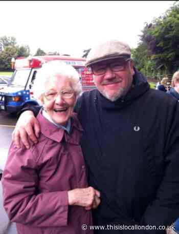 When actor Ray Winstone made a grandmother's day at Roydon school fete