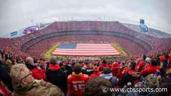 Ten NFL fans told to quarantine after coming into contact with infected fan at Texans-Chiefs opener