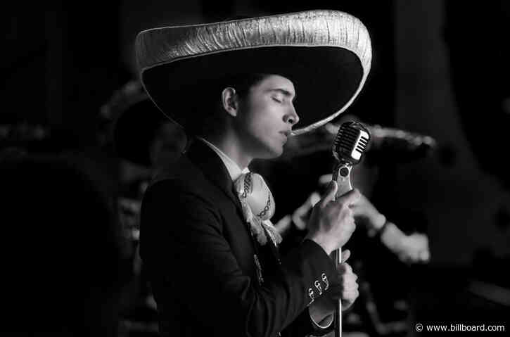 Latin Artist on the Rise: Alex Fernández on Taking Mariachi Music to a Younger Audience