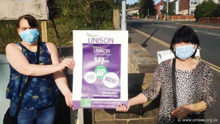 NHS staff say ‘#OneTeam2K’ as they call for a pay rise