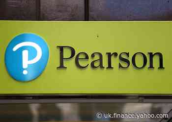 Pearson&#39;s shareholders vote against CEO&#39;s £7.2m pay package