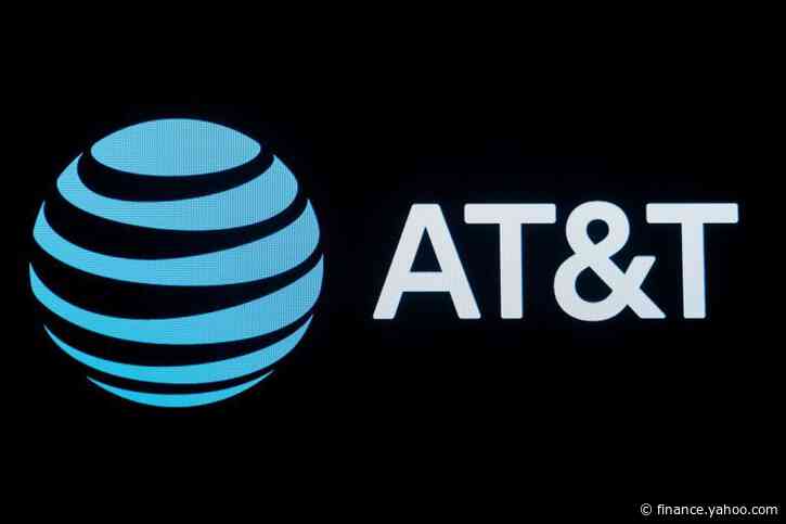 U.S. Senator Blumenthal demands AT&T drop push for ad-subsidized cellphone plans