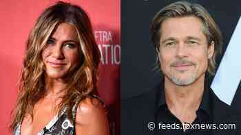 Jennifer Aniston, Brad Pitt flirt while in character for 'Fast Times at Ridgemont High' table read