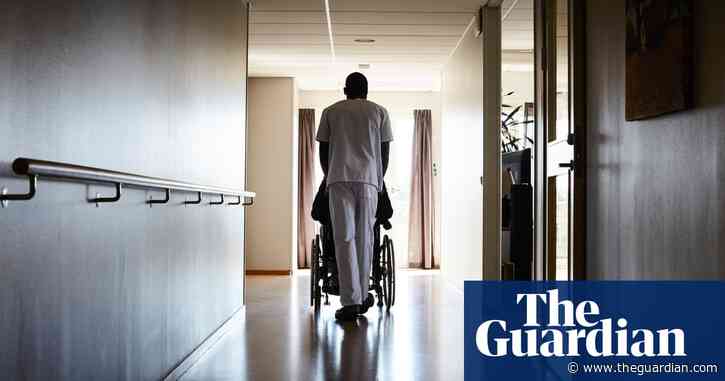 Angela Rayner demands real living wage for care workers