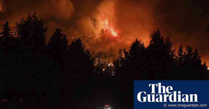 California firefighters battle El Dorado fire – video