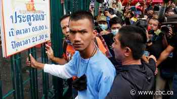Thai protesters hold massive rally to push demands for democratic reforms