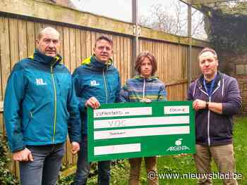 Natuurloop schenkt 500 euro aan Vogelopvangcentrum - Het Nieuwsblad