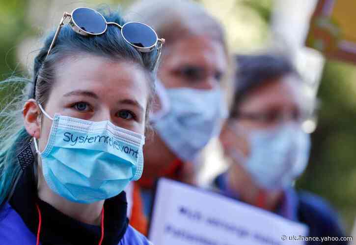German public sector unions prepare walkouts over pay